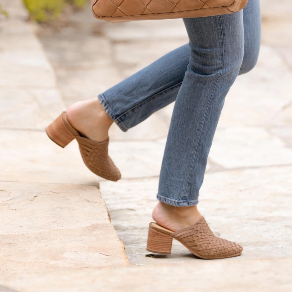 Nisolo Mules